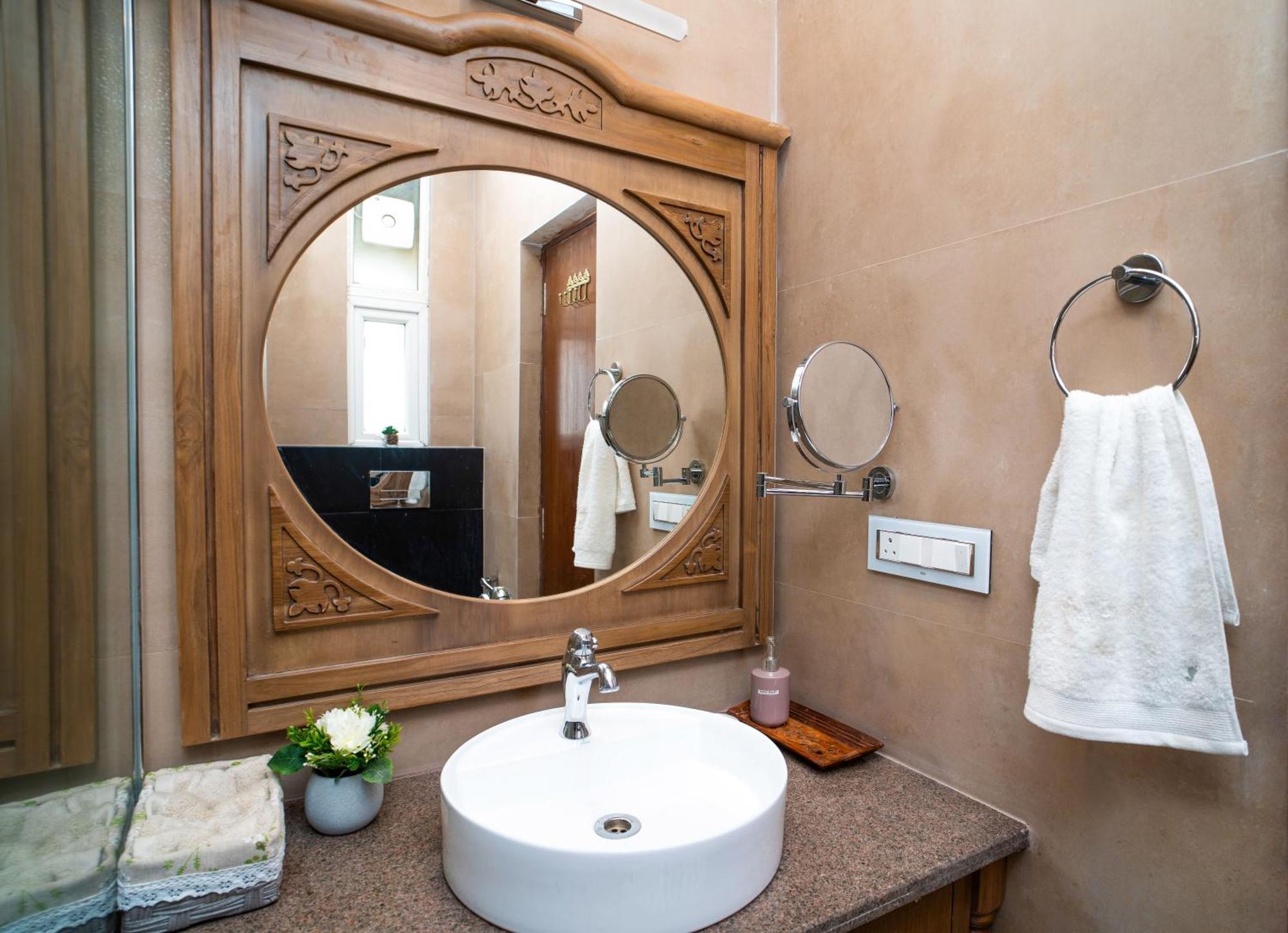 Luxury Aloha Apartments, Rishīkesh Eksteriør bilde