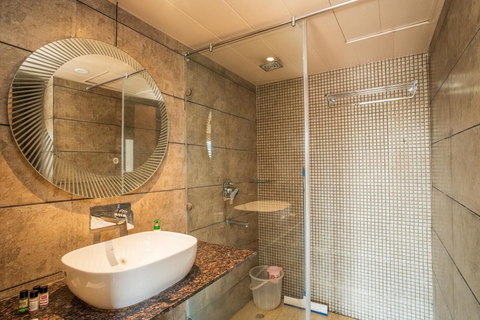 Luxury Aloha Apartments, Rishīkesh Eksteriør bilde